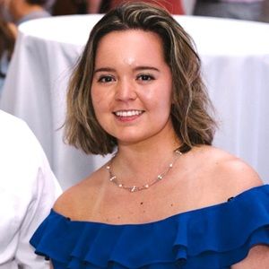 Meet your Posher, Caroline